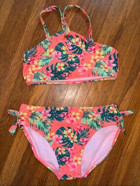 SO Coral Tropical Floral Girls' Bikini Set with Green Leaf Print